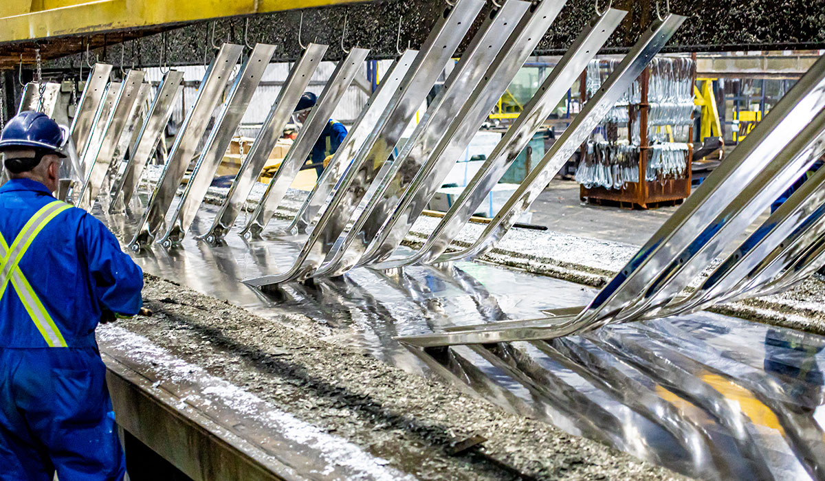 Galvanisation Québec développe une nouvelle ligne dédiée aux petites pièces à Princeville