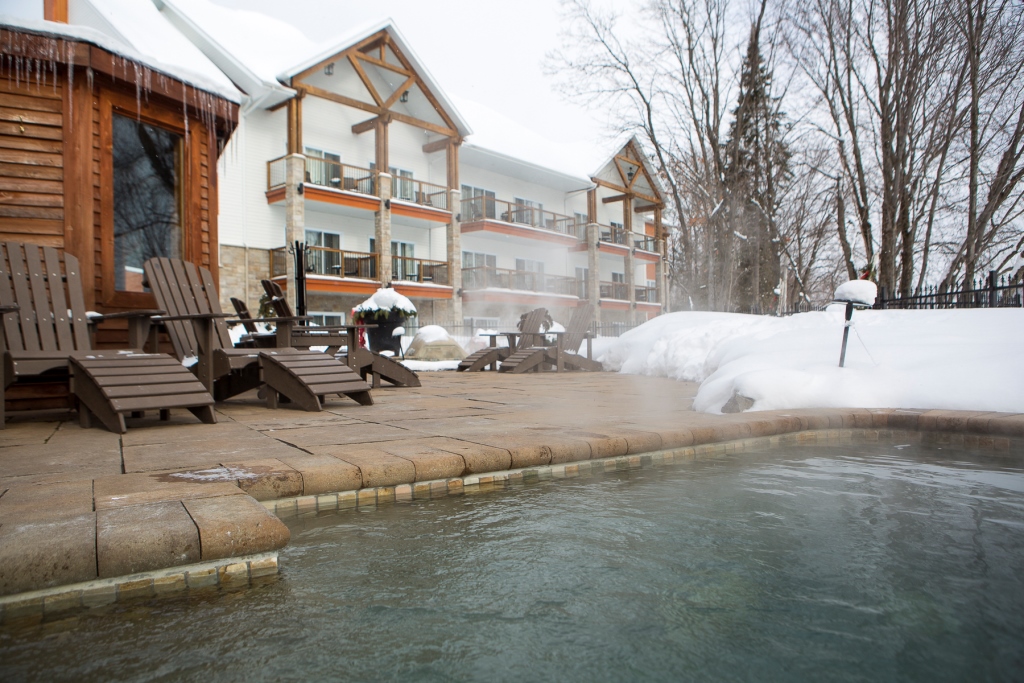 Manoir du lac William, bains thermaux