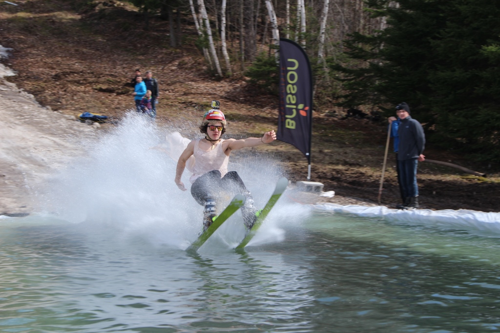 Ski/Snow Splash Mont Apic