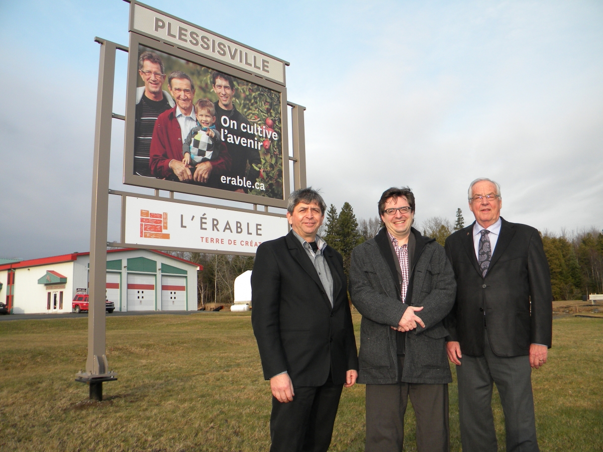 Photo lancement panneaux Plessisville