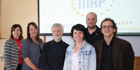 Sur la photo, Annie Richard, directrice générale au CJE du comté Nicolet-Yamaska et MRC Bécancour, Annie Daunais, directrice générale au CJE de Drummond, Henri Boudreault, directeur général du centre de recherche CRAIE, Marie-Claude Chouinard, directrice générale d’Impact emploi - CJE de l’Érable, Mathieu Faucher, agent de participation citoyenne et communication au Forum jeunesse Centre-du-Québec et Steve Lauzier, agent de projet au CJE du comté Nicolet- Yamaska et MRC Bécancour.
