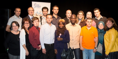 12 jeunes diplômés découvrent les entreprises de L'Érable diplômés en visite dans la MRC de L'Érable