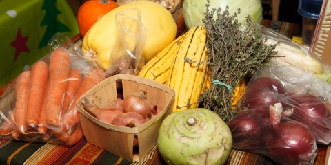 Sylvain Lamontagne s’active au démarrage d’une production de fruits et légumes. Sylvain Lamontagne s’active au démarrage d’une production de fruits et légumes.